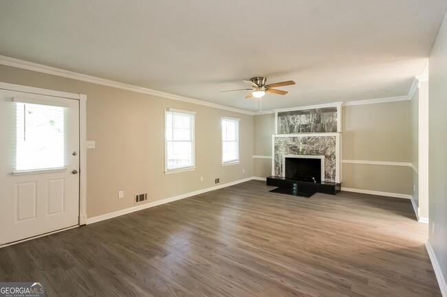 Building Photo - 2300 Leaf Land Dr