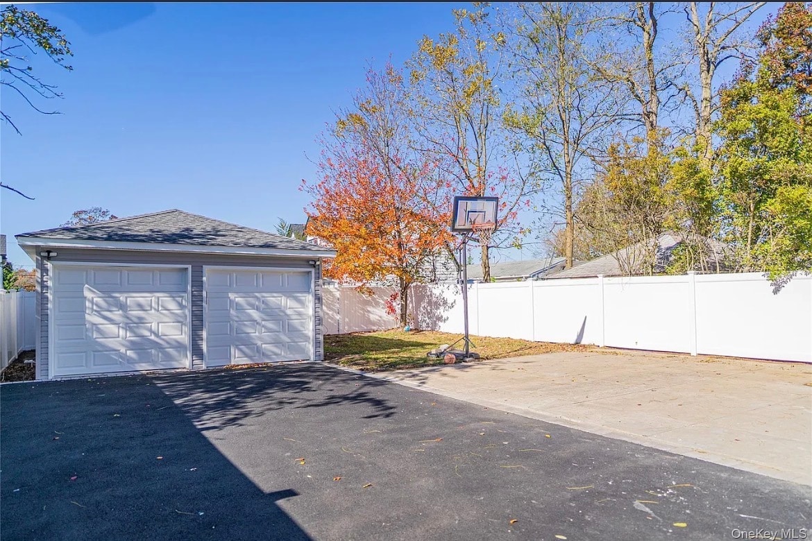 Building Photo - 168 Oldfield Ave