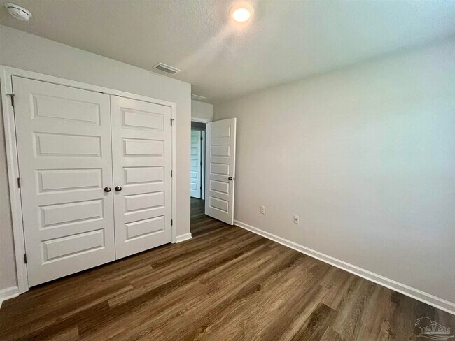 Building Photo - 6219 June Bug Dr