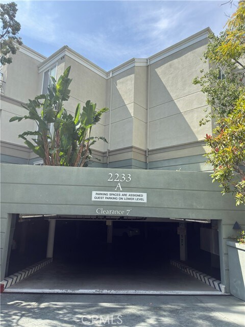 Building Photo - 2233 Martin