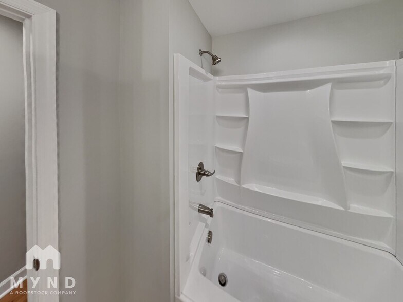 Building Photo - 1109 Old Charlotte Rd