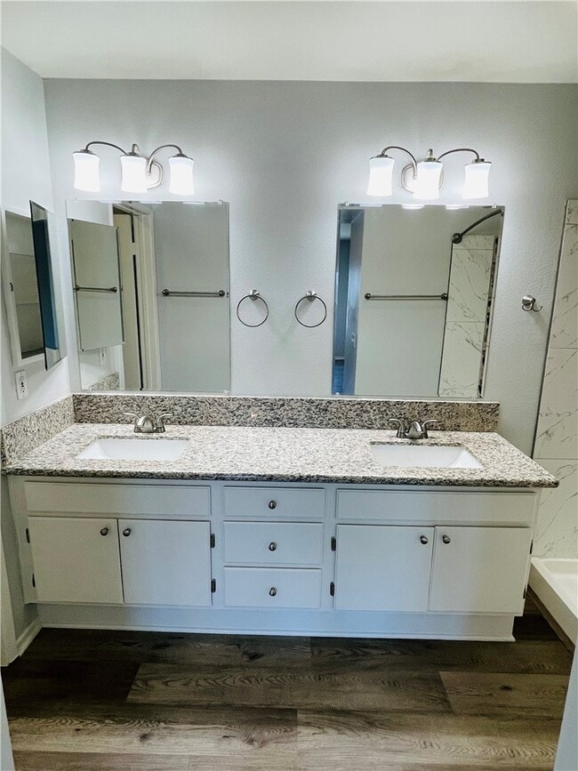 Building Photo - 5040 Codorniz Way