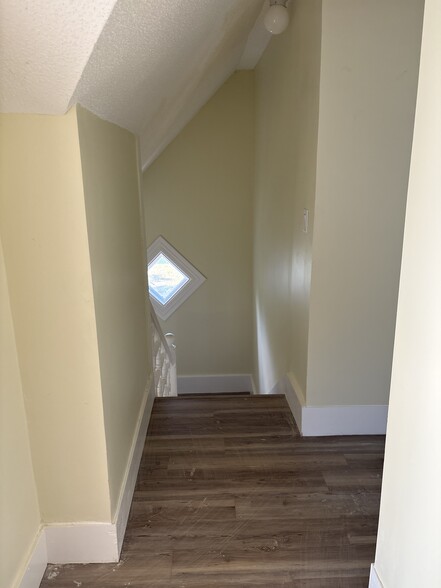 Building Photo - 205 Saint James Ave
