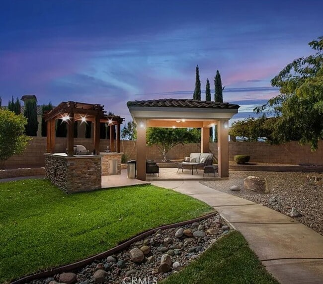 Building Photo - STUNNING STONEBROOK ESTATES HOME