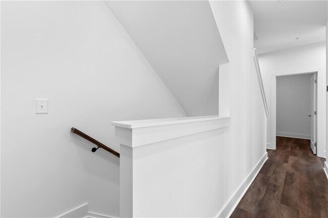 Building Photo - 515 Motivation Cir NW