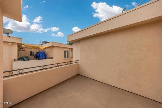 Building Photo - 4732 Radford Ave