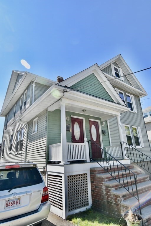 Building Photo - 106 Brook St