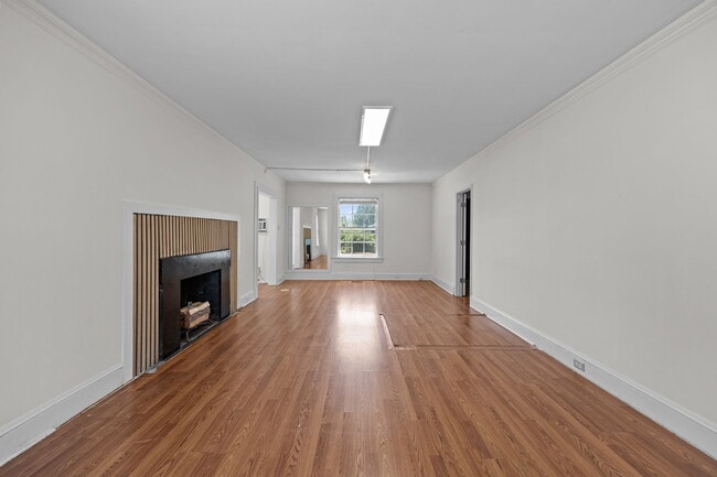 Building Photo - 806 Gorman St