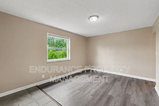 Building Photo - 937 Grand Ave