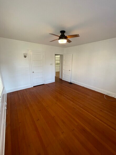 Building Photo - 508 S Catalina Ave