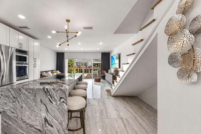 Building Photo - 716 Rider Rd