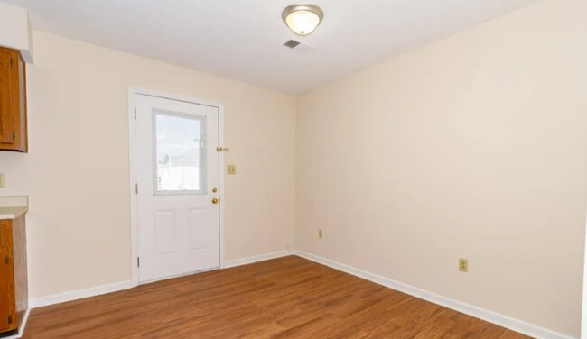 Building Photo - 429 Garden City Dr
