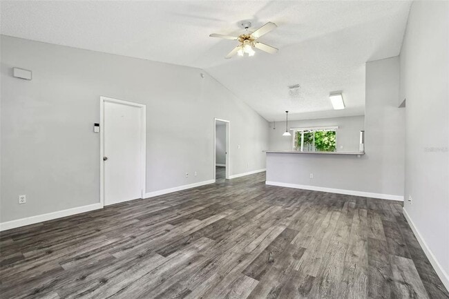 Building Photo - 331 Feather Tree Dr