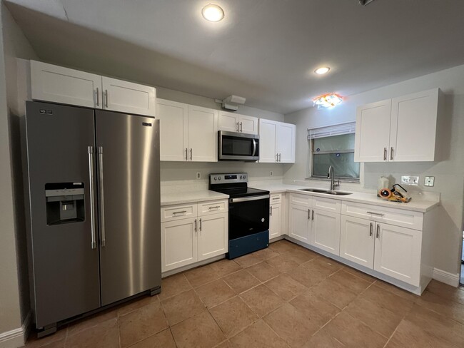 Building Photo - 2301 FL-608 (West)
