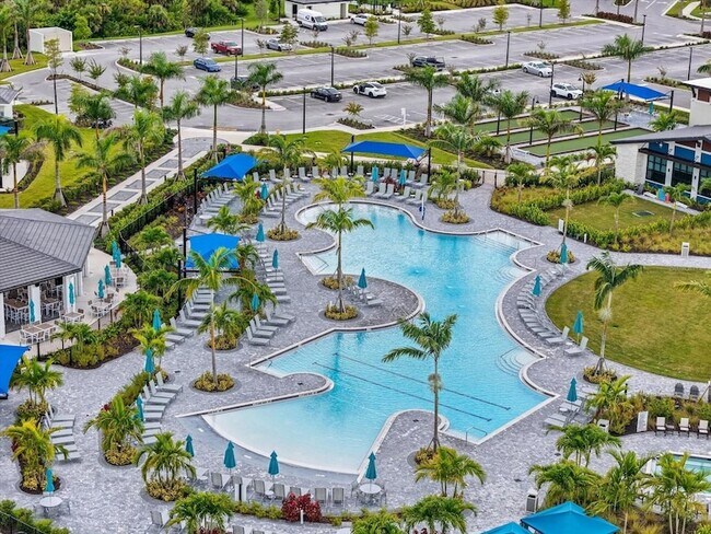 Building Photo - 12470 Wellen Golf St