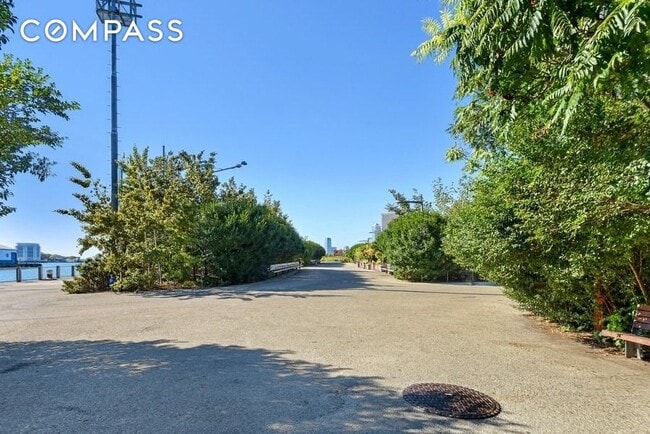 Building Photo - Stunning 2 bed 2 bath condo loft pristine home, in one of the most sought after condominiums in a...