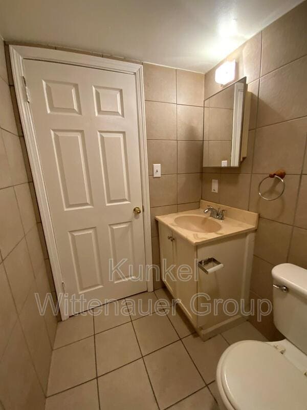 Building Photo - 21 Gundlach Pl