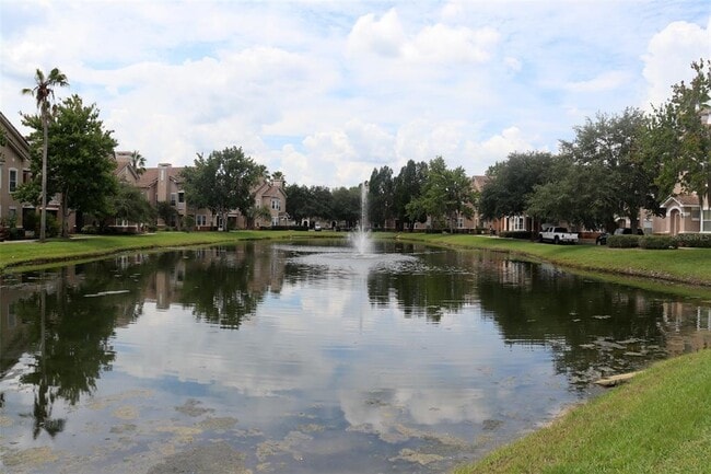 Building Photo - 18046 Villa Creek Dr