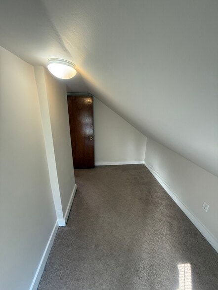 Building Photo - 22 8th St