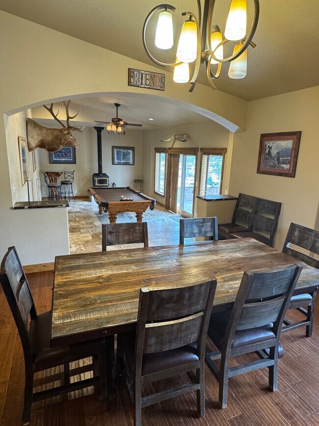 Building Photo - 3 Bed 2 Bath- Flagstaff