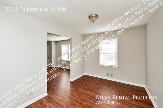 Building Photo - 1344 Glenwood St NW
