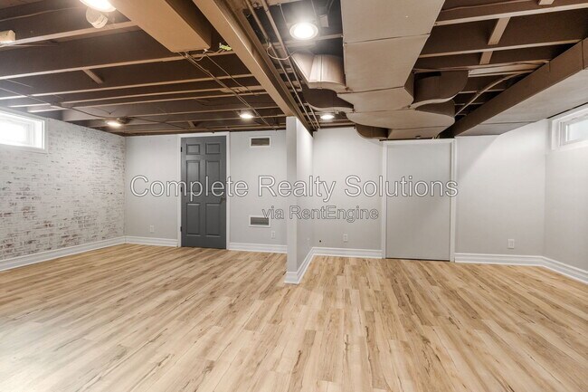 Building Photo - 8511 Florence Ave