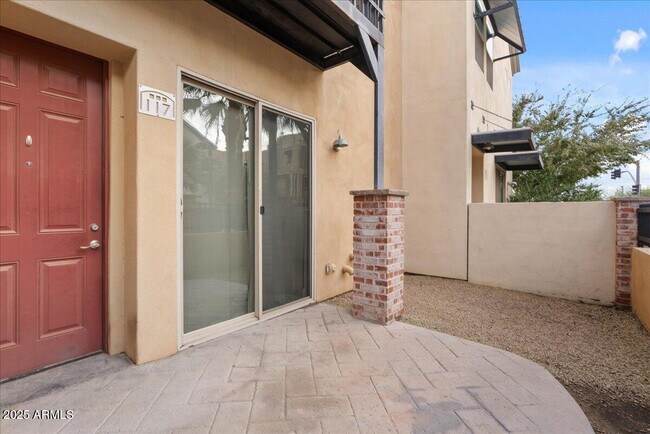 Building Photo - 1406 W Main St