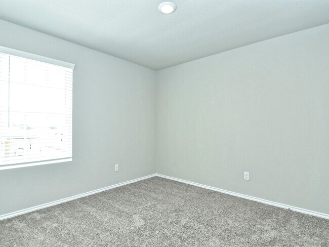 Building Photo - 4 BR/2.5 BA - 1874 SF in San Antonio - WATERWHEEL!!!