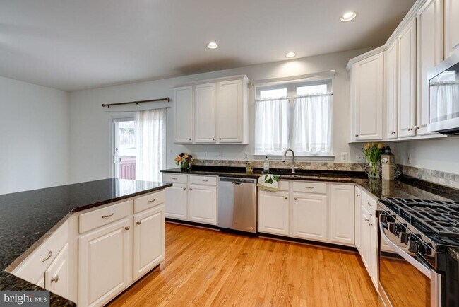 Building Photo - 5136 Ballycastle Cir