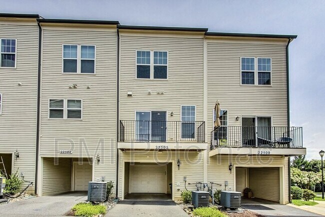 Building Photo - 22502 Tate St