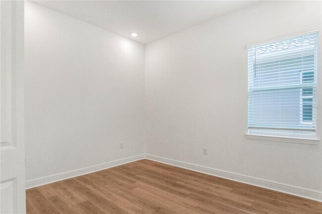 Building Photo - 16120 Volterra Point