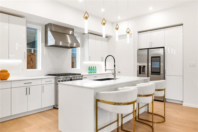 Building Photo - 829 Nomas St