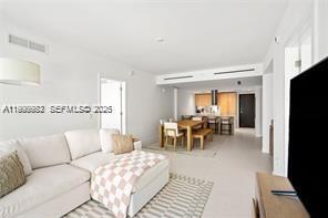 Building Photo - 9901 W Bay Harbor Dr