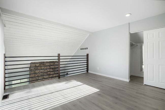 Building Photo - 2618 S Xanadu Way