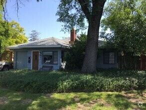 Building Photo - 2 bedroom in Central Davis available for J...