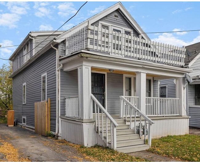 Primary Photo - 108 Hastings Ave