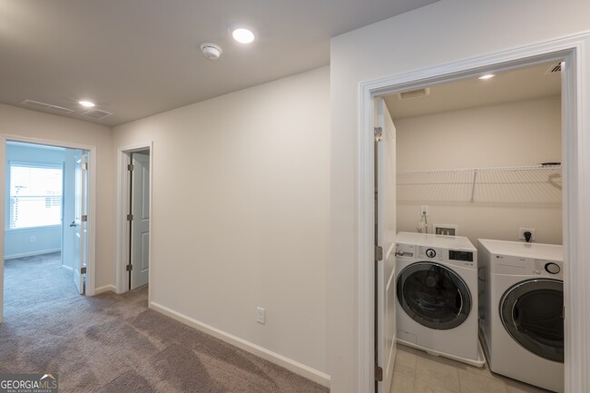 Building Photo - 1585 Villageside Ct