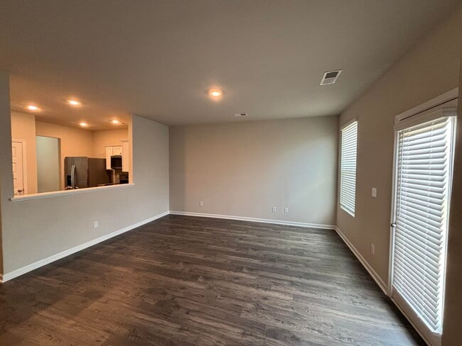 Building Photo - 2182 River Park Ct