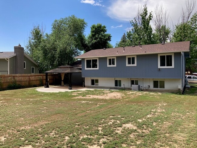 Building Photo - Newly Remodeled 4 Bedroom with AC!
