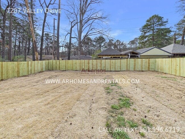 Building Photo - 7207 Valley Dr