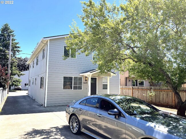 Building Photo - 5635 SE 84th Ave