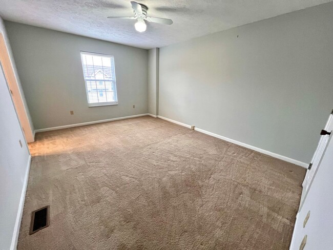 Building Photo - Cranberry Township - 3 Bedroom 2.5 Bathroo...