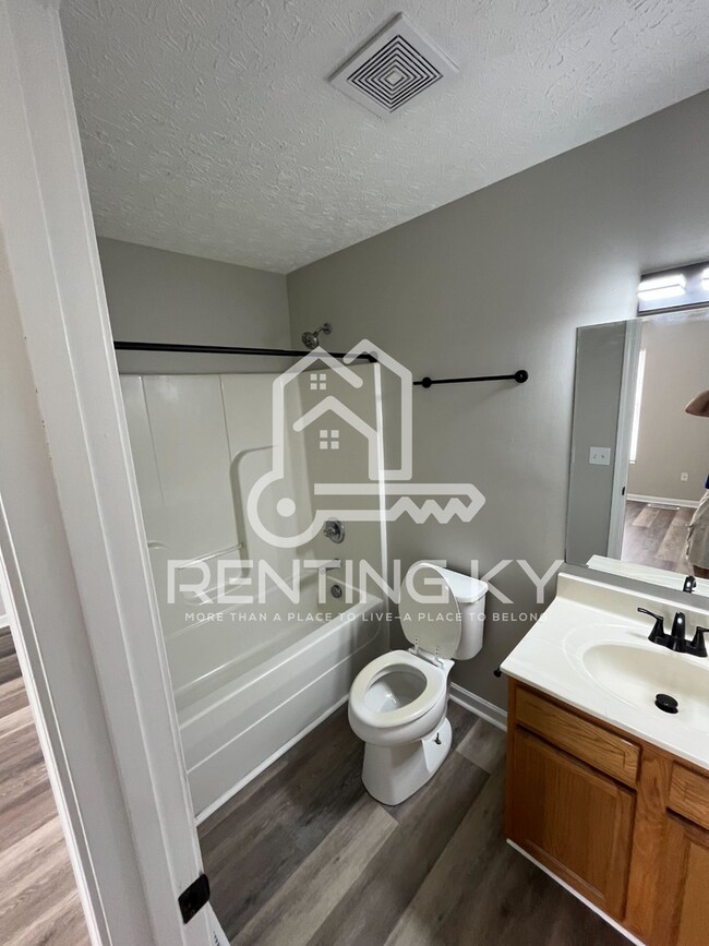 Building Photo - Newly Renovated 3-Bed, 2.5-Bath Townhome with Garage!