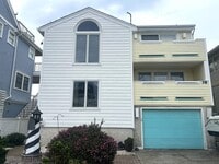 Building Photo - 38 Bay Ave