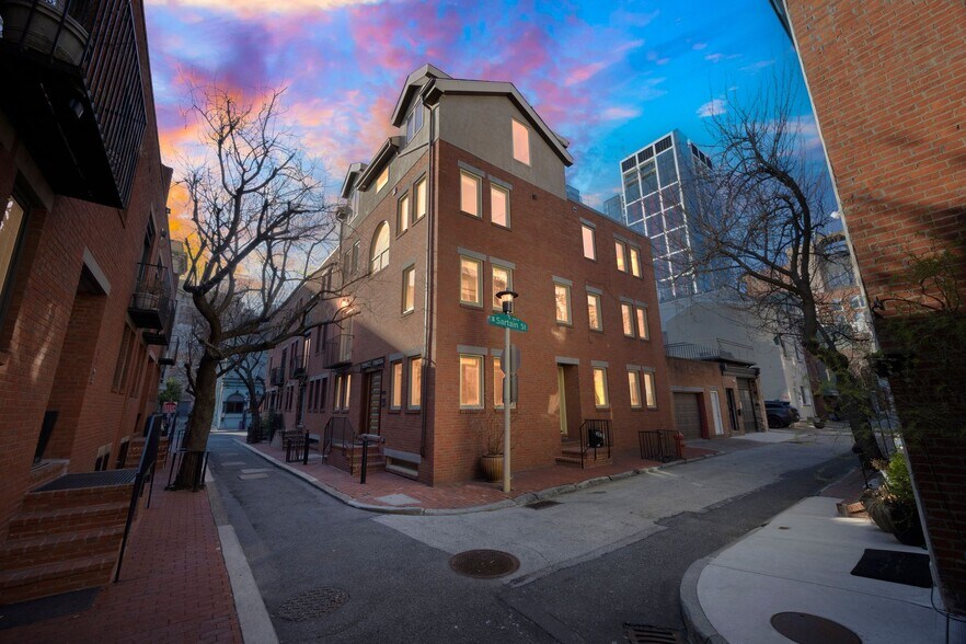 Building Photo - 220 S Sartain St