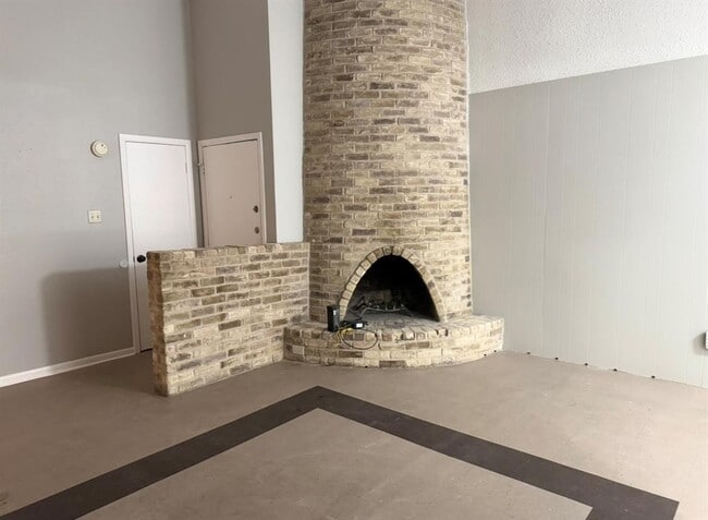 Building Photo - 115 Stubblefield Dr