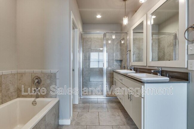 Building Photo - 9428 NW 91st St