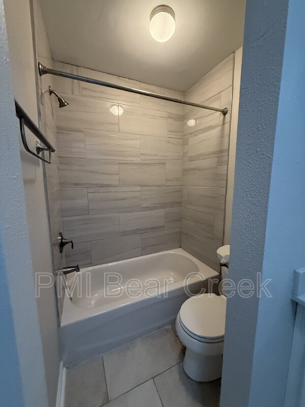 Building Photo - 1824 Thonig Rd