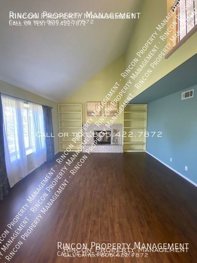*Eastwood Condominiums* End Unit, 3 Bedro... 1351 Johnson Dr Ventura