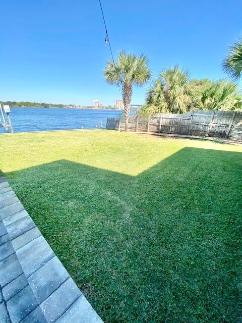 Building Photo - 906 Santa Rosa Blvd